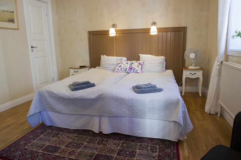 Lilla Hotellet I Nora Ngoại thất bức ảnh