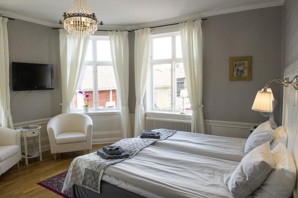 Lilla Hotellet I Nora Ngoại thất bức ảnh