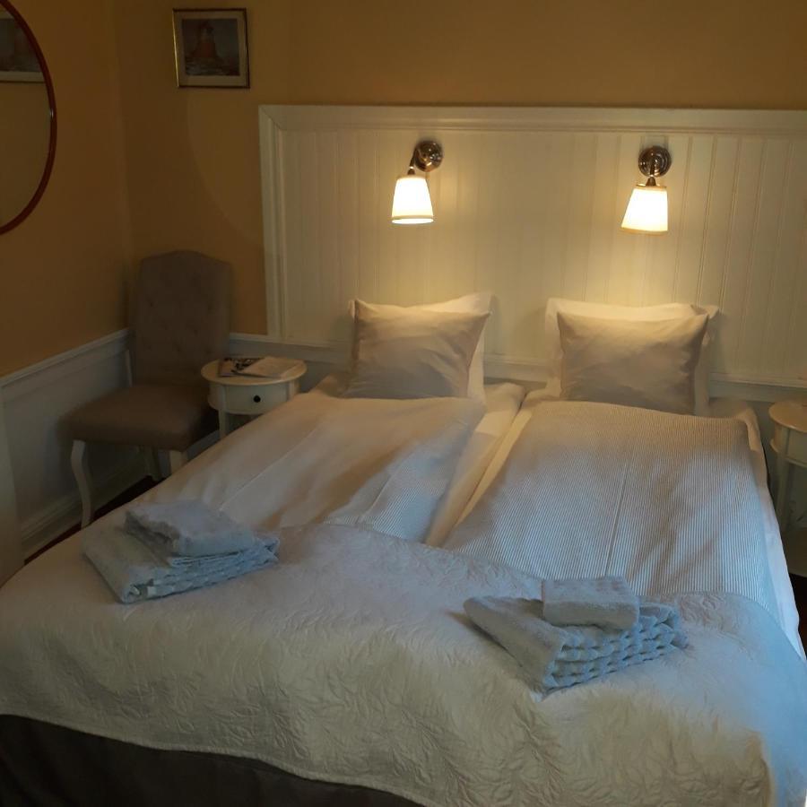 Lilla Hotellet I Nora Ngoại thất bức ảnh